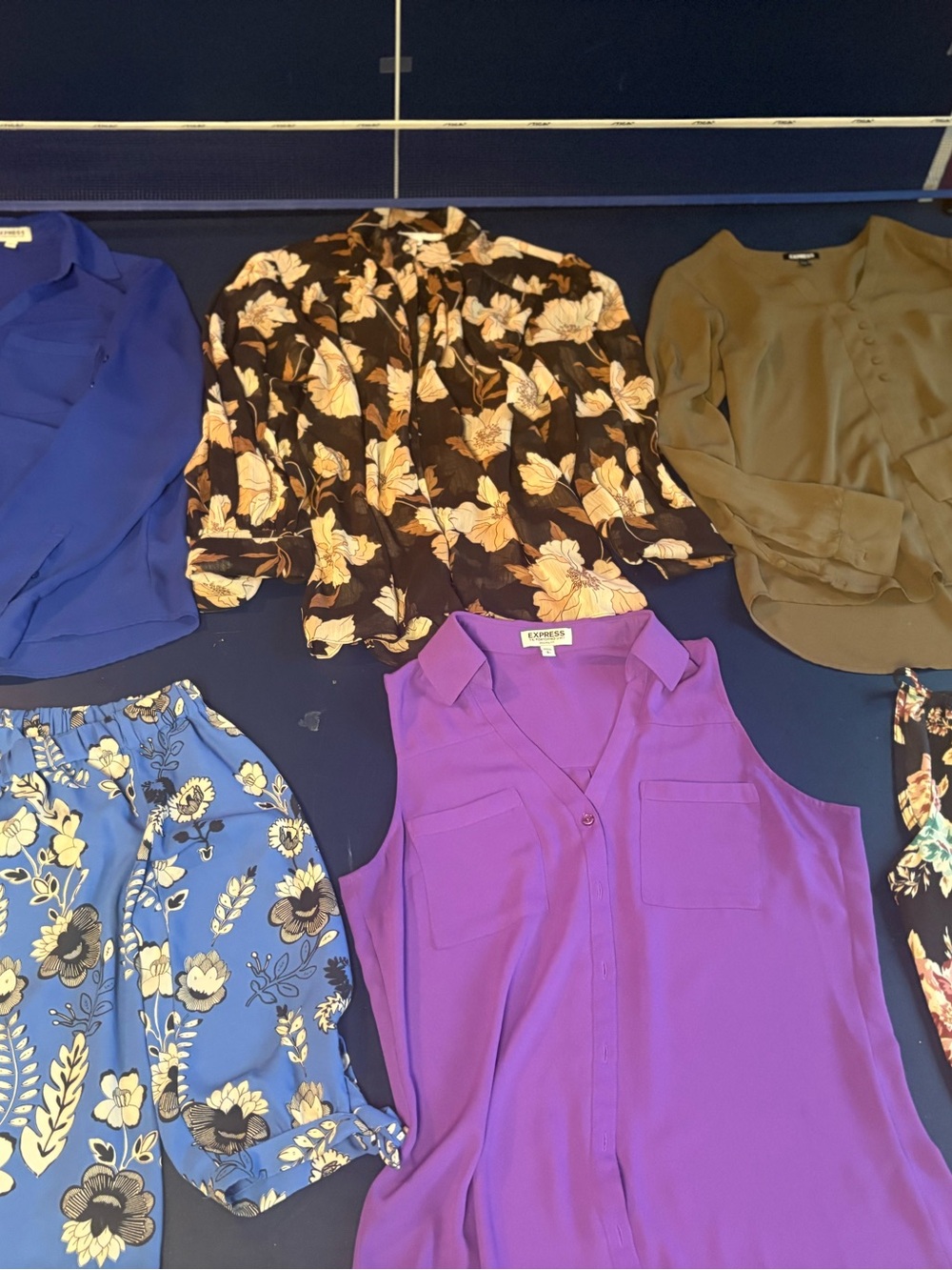 6 women’s dress shirts Express brand